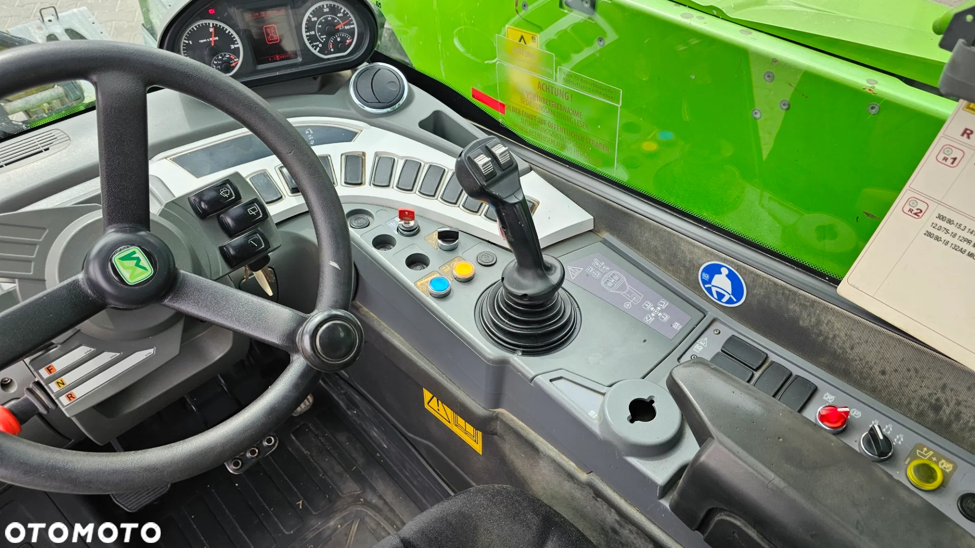 Merlo P27.6 - 8