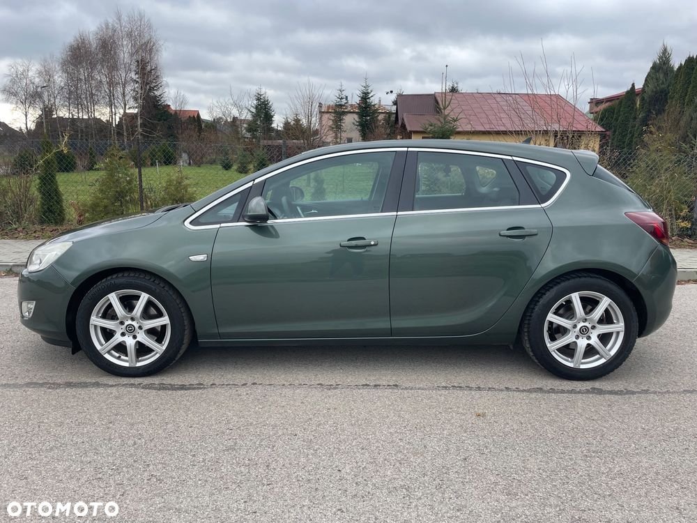 Opel Astra 1.7 CDTI Cosmo - 23
