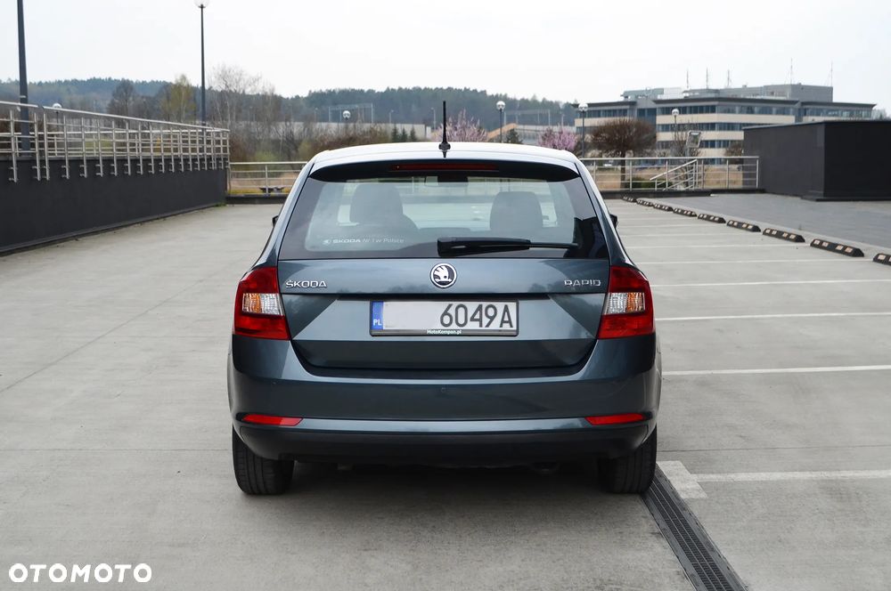 Skoda RAPID Spb 1.2 TSI Ambition - 20