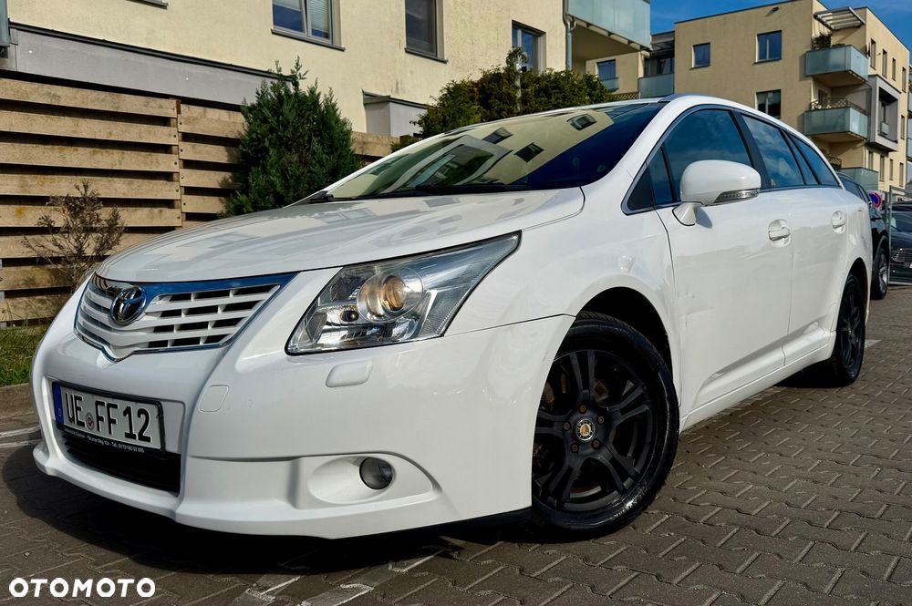Toyota Avensis 1.8 Comfort - 2