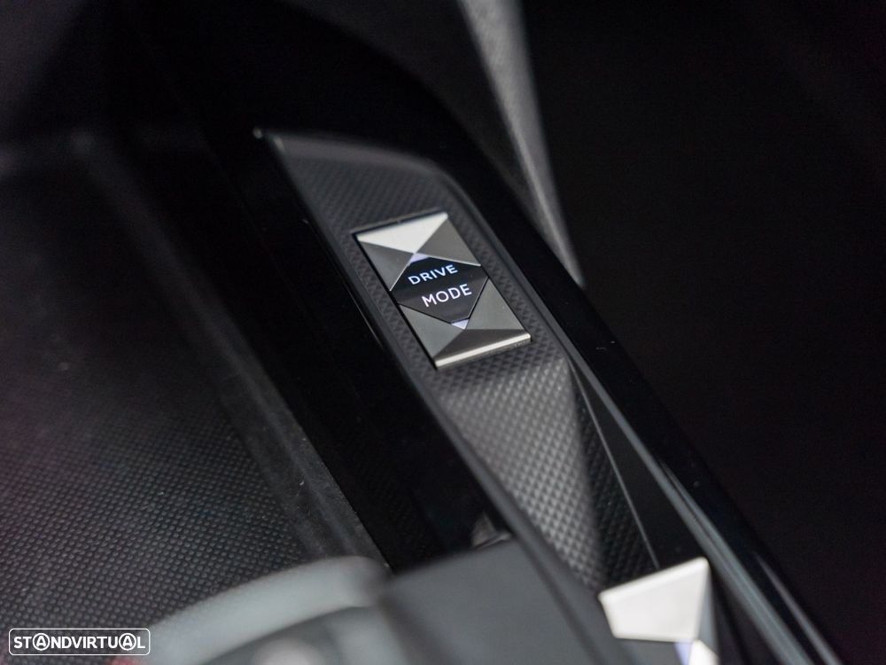 DS DS3 Crossback E-Tense Performance Line - 23