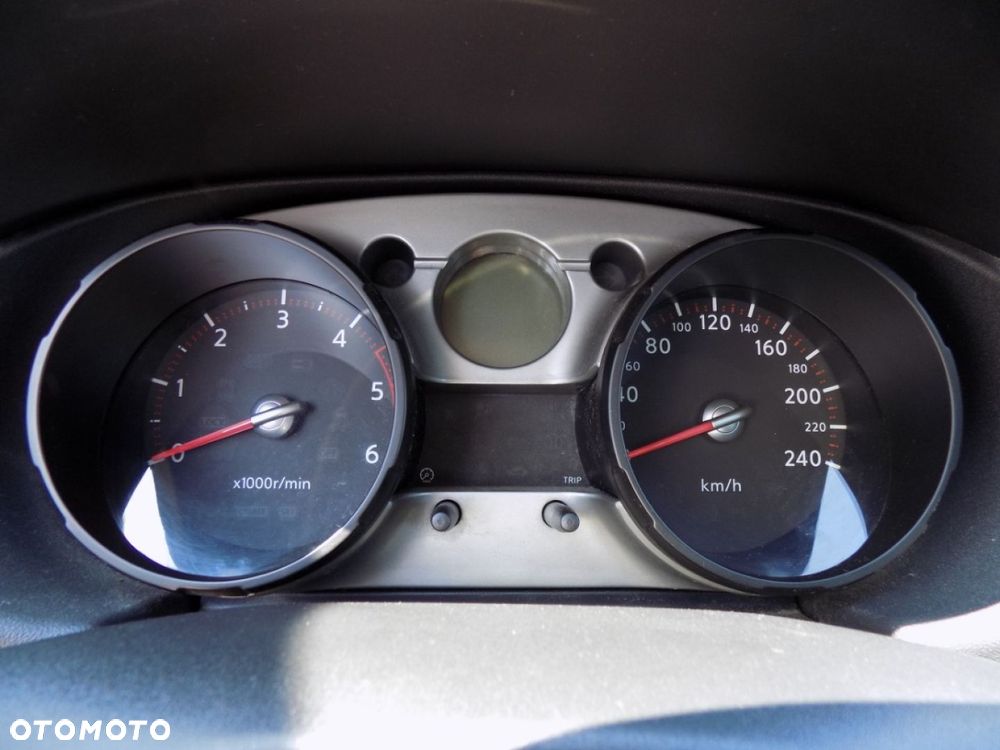 Nissan Qashqai - 12