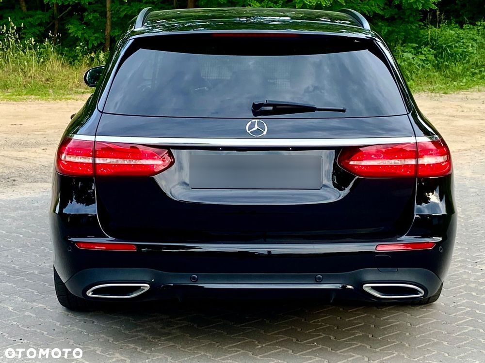Mercedes-Benz Klasa E 220 d 9G-TRONIC AMG Line - 4