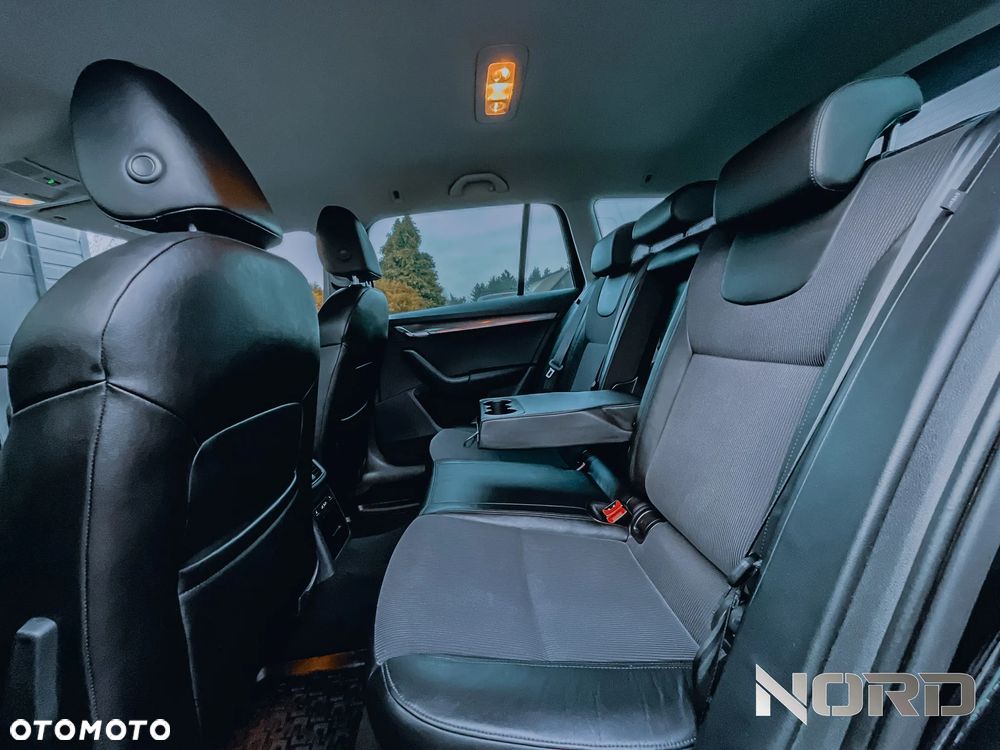 Skoda Octavia 2.0 TDI 4x4 DSG Style - 30