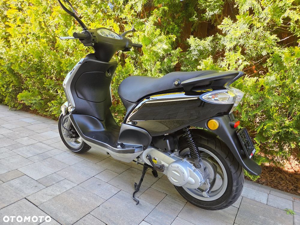 Piaggio FLY - 6