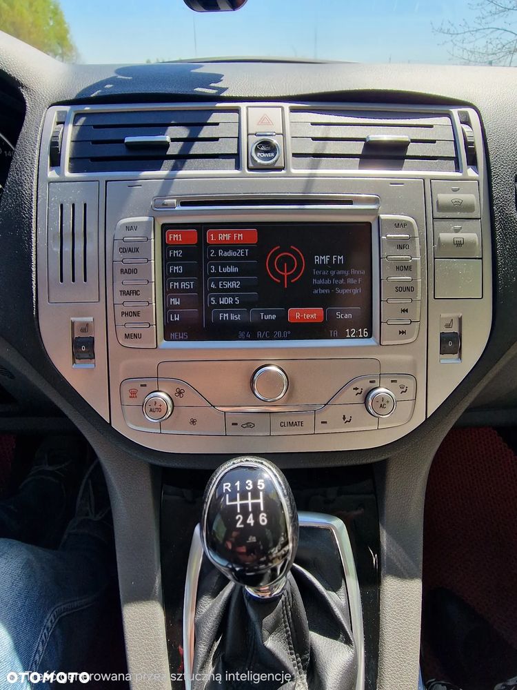 Ford Kuga 2.0 TDCi 4x4 Titanium - 4