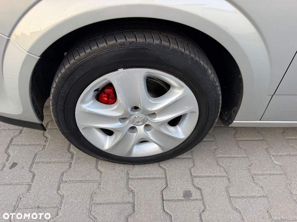 Opel Astra 1.6 Exklusiv - 23