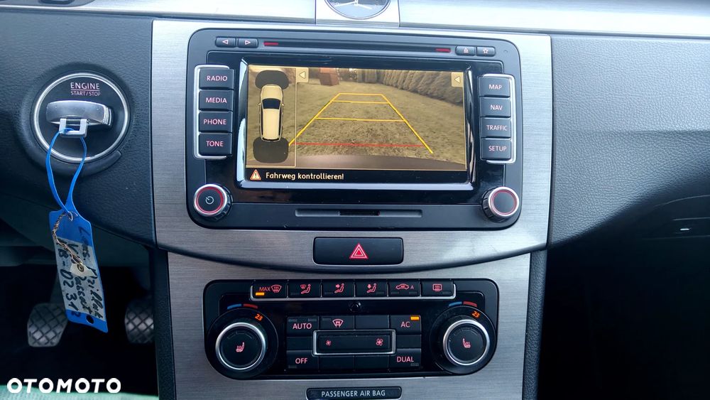 Volkswagen Passat 2.0 TDI Highline - 22