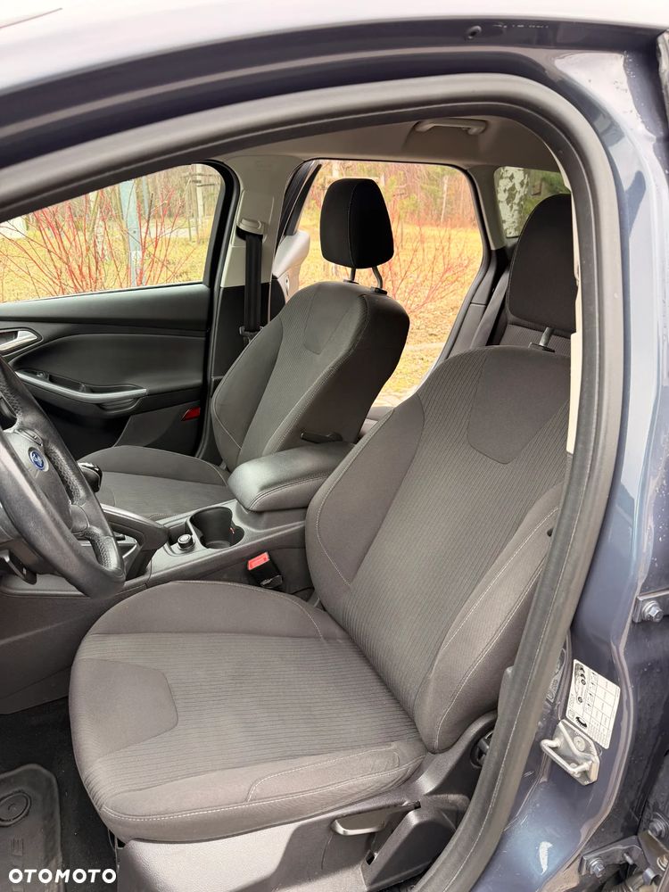Ford Focus 1.6 TDCi DPF Titanium - 12