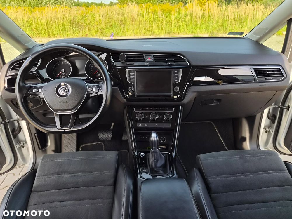Volkswagen Touran - 15