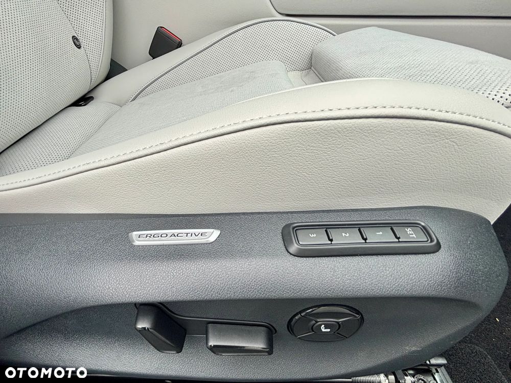 Volkswagen Passat Variant 1.5 TSI ACT mHEV Elegance DSG - 24