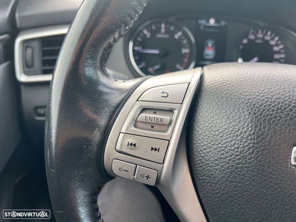 Nissan Qashqai 1.5 dCi N-Connecta 18 RS+PS - 12