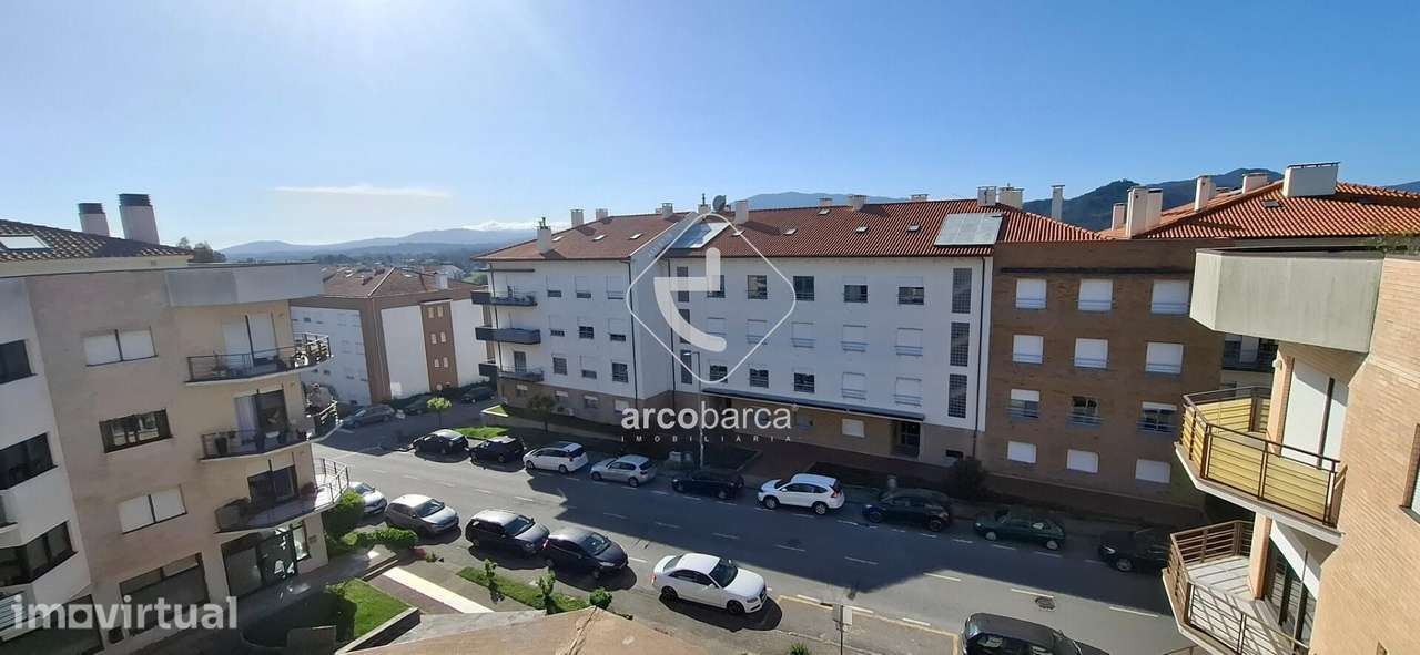 Apartamento T5 Duplex c/terraço  (Junto ao Continente)