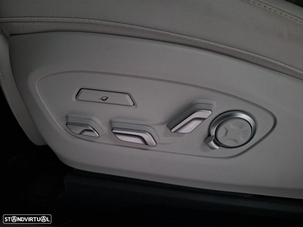 Hyundai Ioniq 9 110.3 kWh Calligraphy - 31