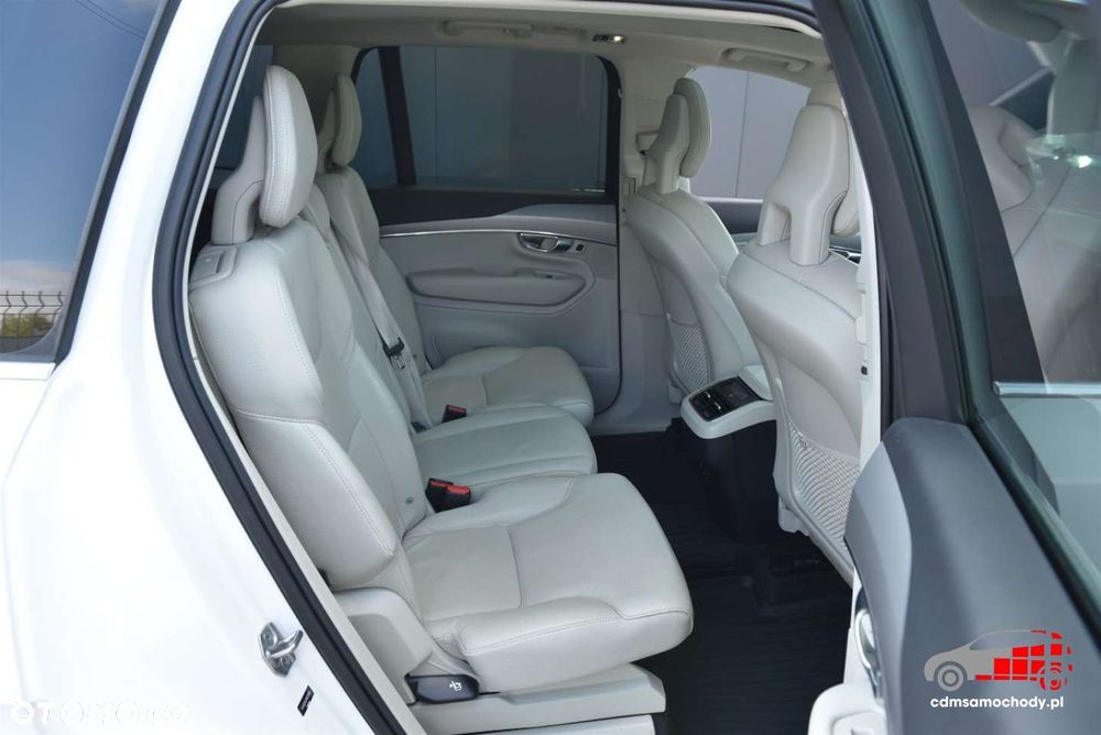 Volvo XC 90 - 22