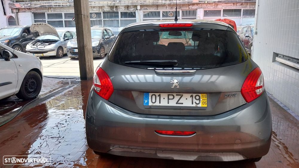 Peugeot 208 1.2 PureTech Active - 16