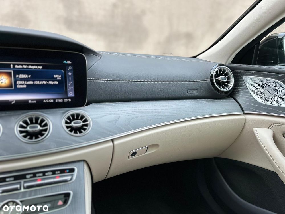 Mercedes-Benz CLS - 23