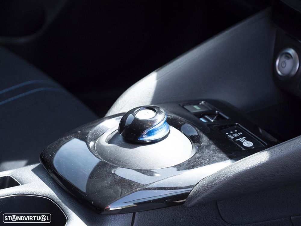 Nissan Leaf 40 kWh N-Connecta - 19