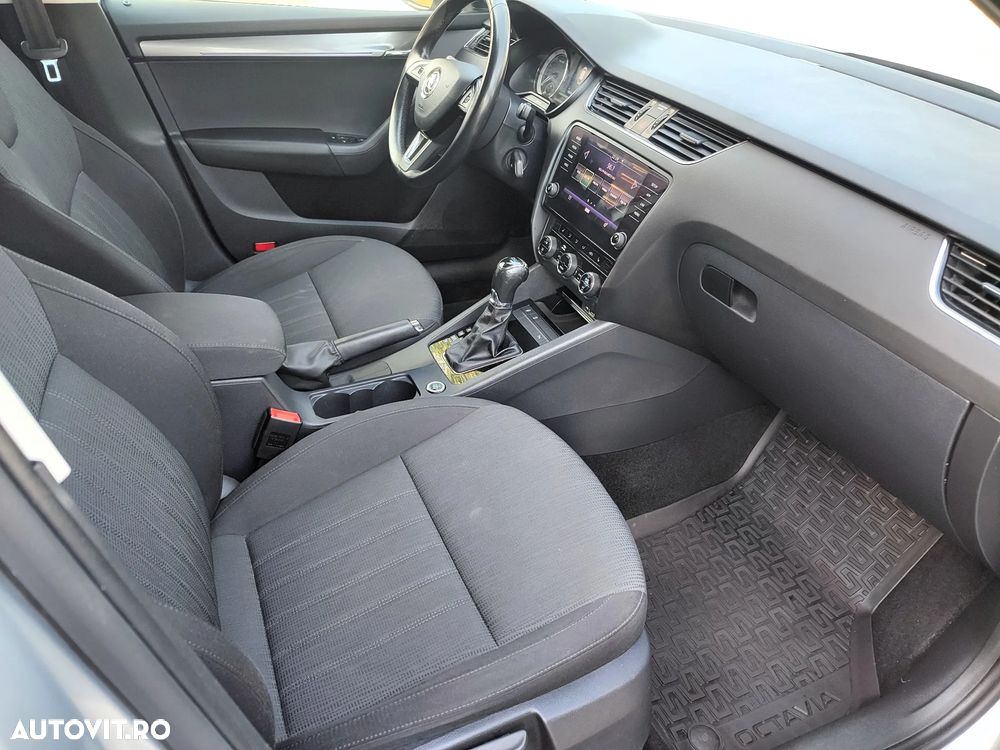 Skoda Octavia - 8