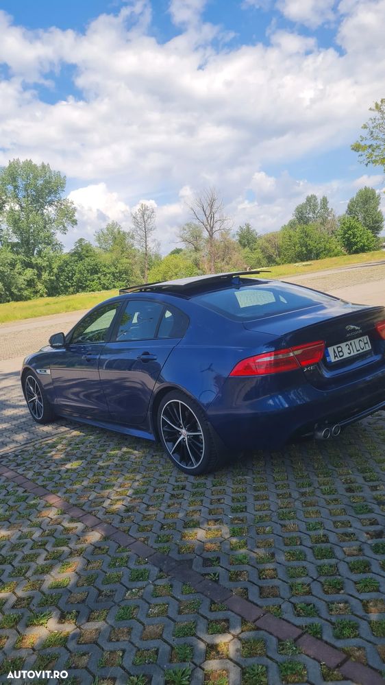 Jaguar XE 2.0 R-Sport - 7