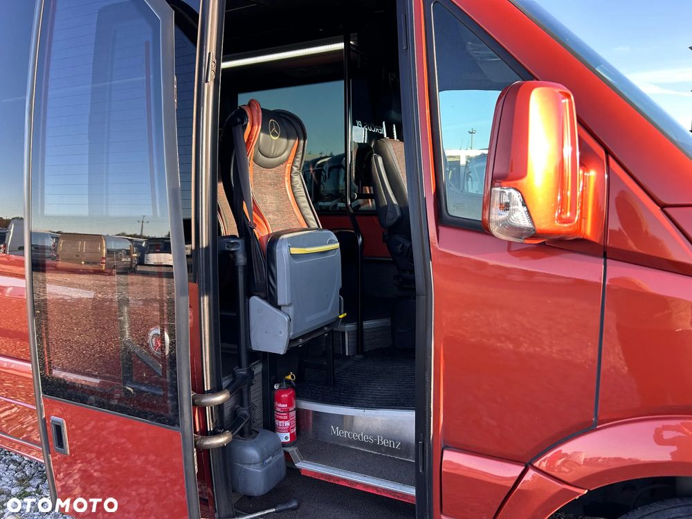 Mercedes-Benz Sprinter 519 - 11