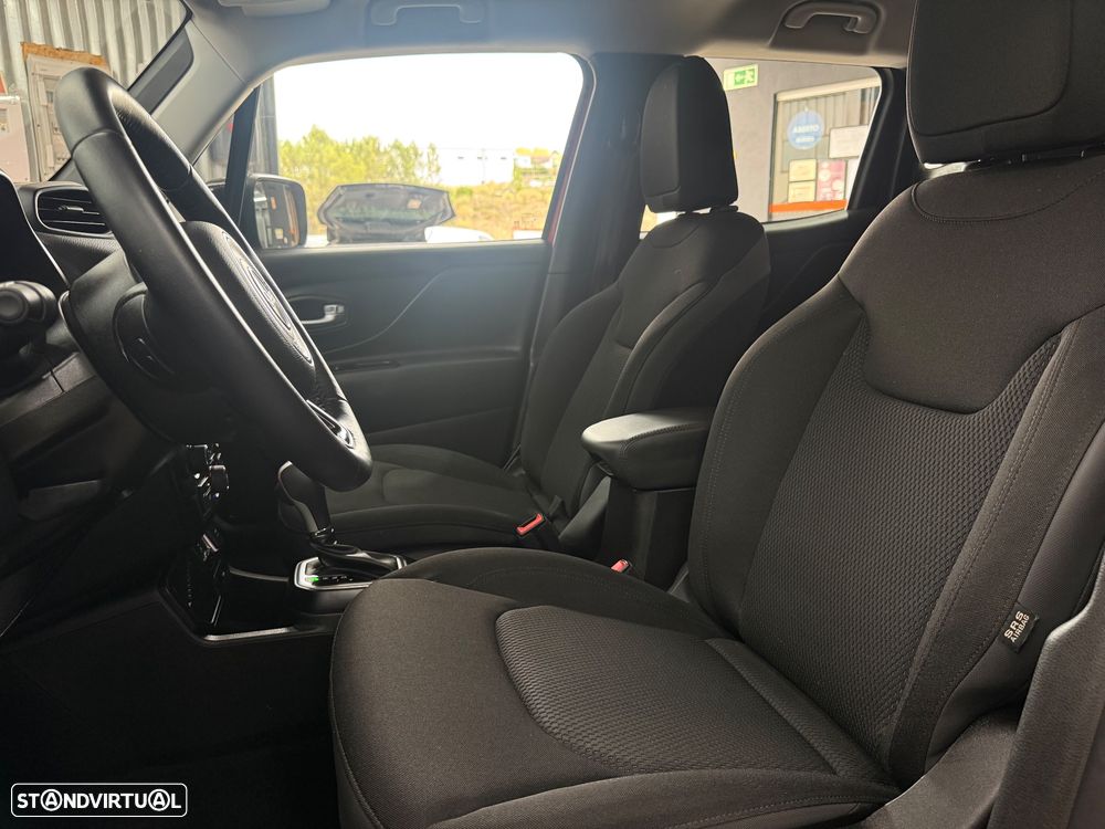 Jeep Renegade 1.3 T Night Eagle DCT - 12