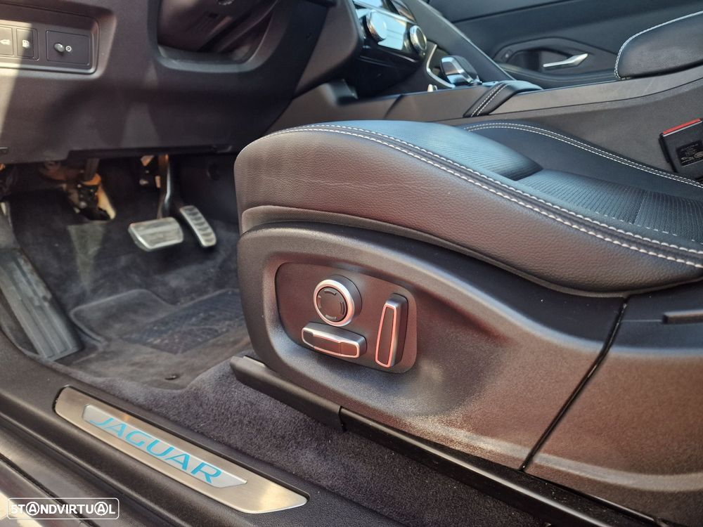 Jaguar E-Pace 1.5 P300e R-Dynamic S AWD Aut. - 15