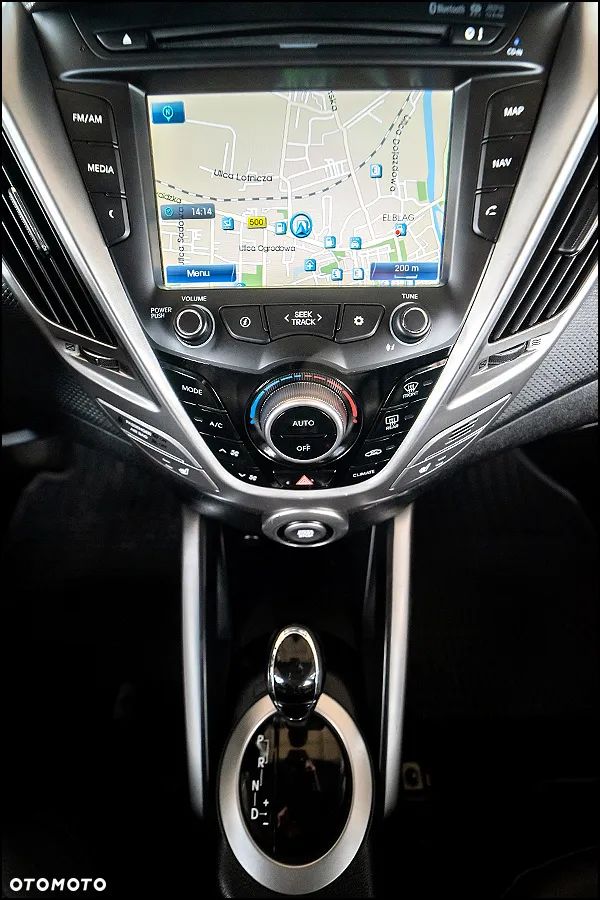 Hyundai Veloster - 22