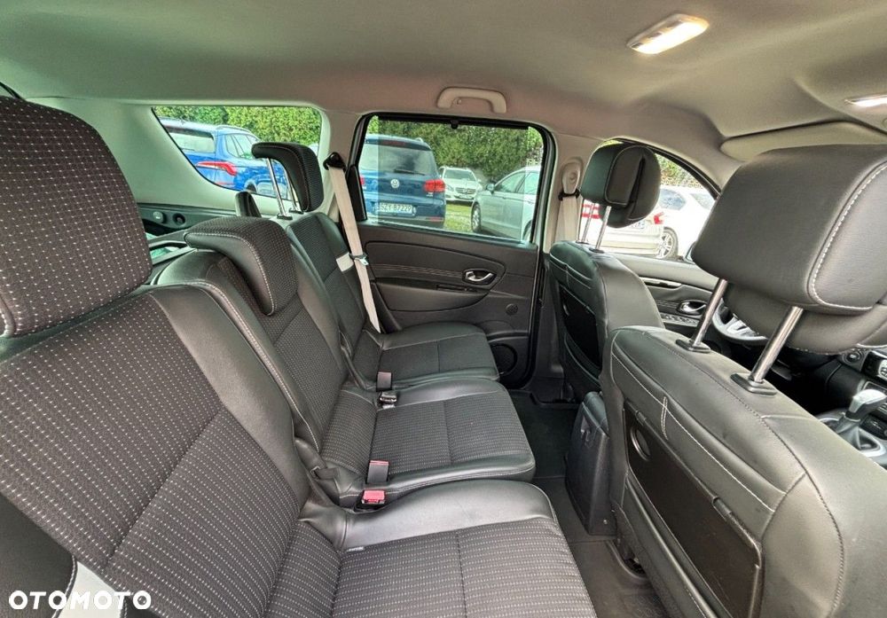 Renault Grand Scenic - 19