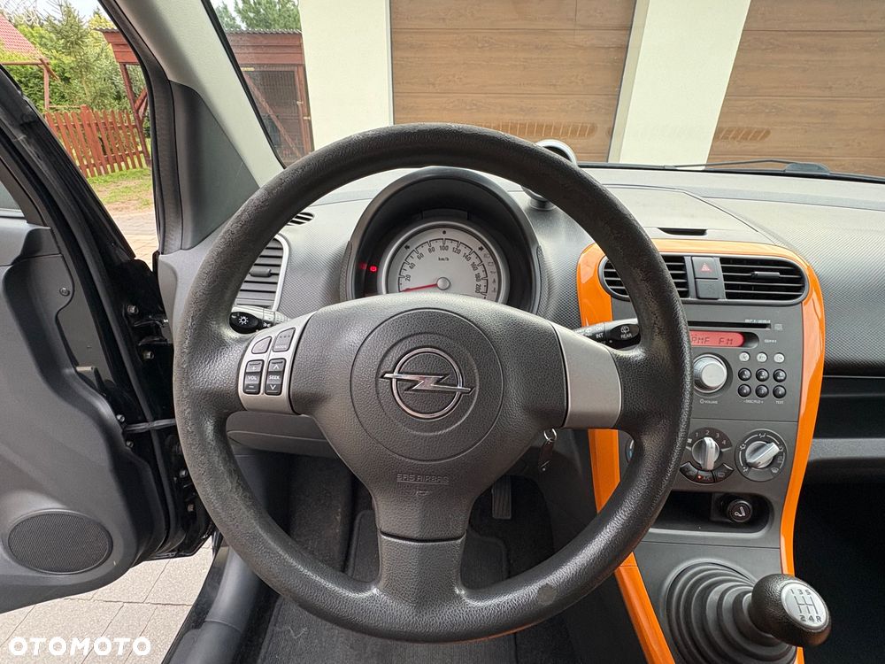 Opel Agila 1.2 16 V Njoy - 22