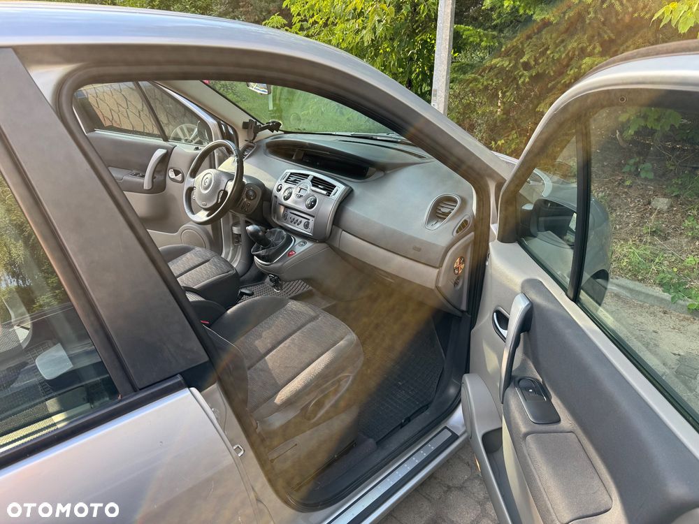 Renault Scenic - 15