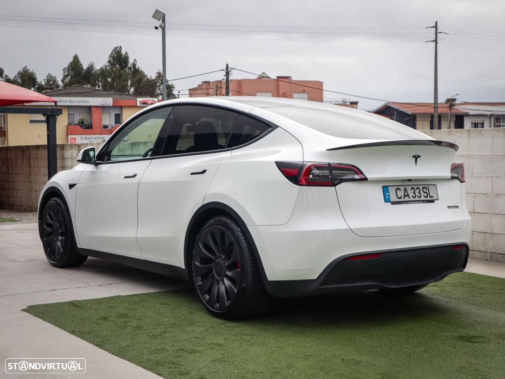 Tesla Model Y Performance Tração Integral - 19
