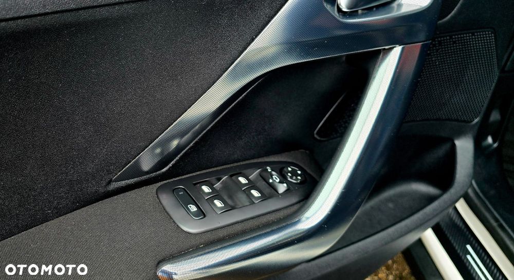 Peugeot 2008 1.6 BlueHDi Allure - 17