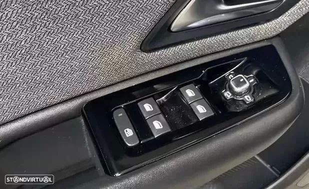 Citroën C5 X 1.2 PureTech Feel Pack EAT8 - 11