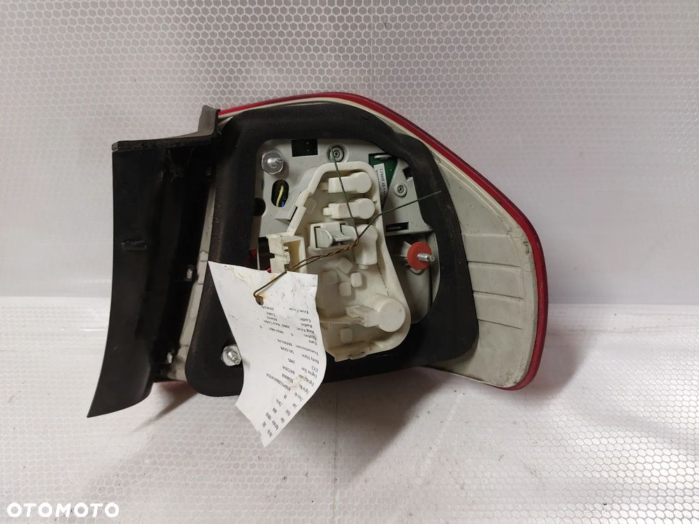 .  LAMPA TYL TYLNA LEWA BMW E90/E91 LED - 2