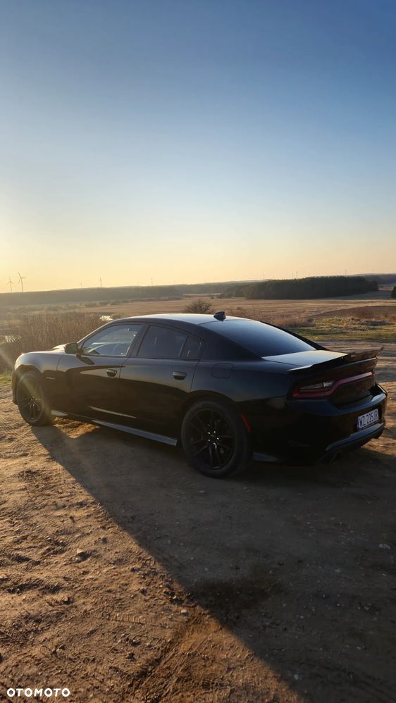 Dodge Charger 5.7 R/T - 8