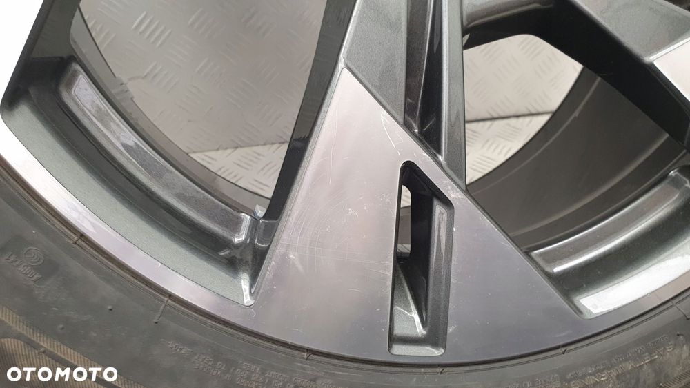 audi e-tron 4ke felgi aluminiowe komplet 9jx20h et38 4ke601025t - 7