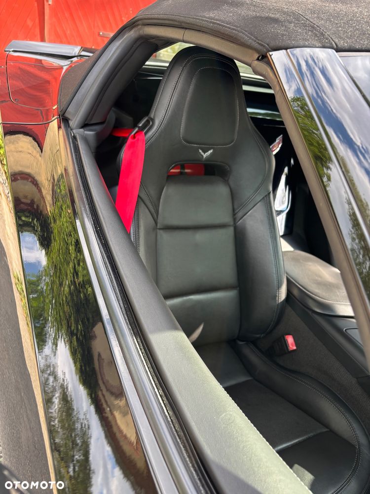 Chevrolet Corvette - 22