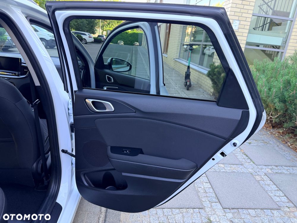Kia Ceed 1.6 CRDi SCR L Business Line - 26