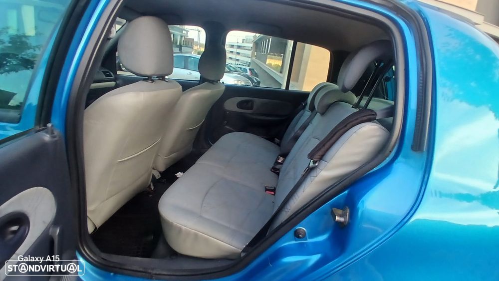 Renault Clio 1.5 dCi Confort Privilège - 4