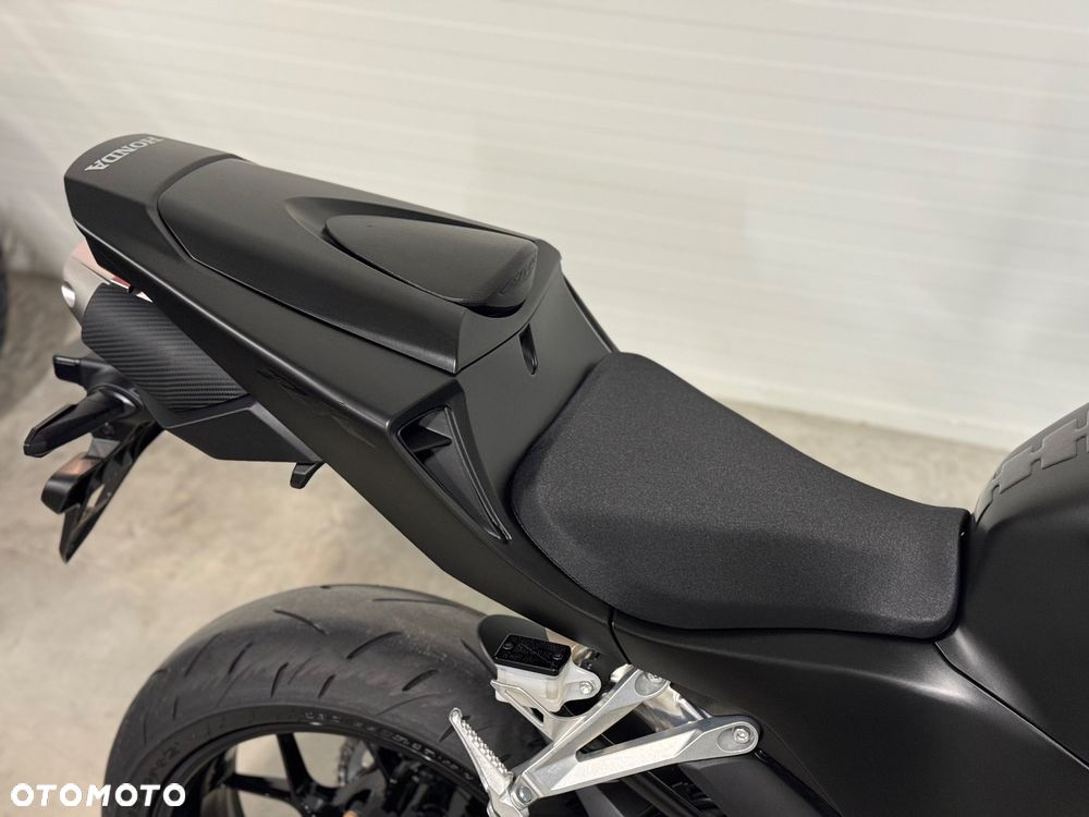 Honda CBR - 17