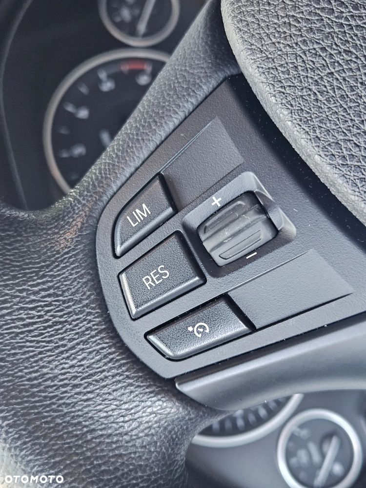 BMW 3GT 318d Luxury Line - 14