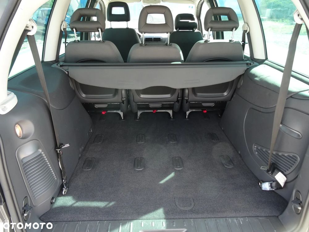 Volkswagen Sharan 2.0 Comfortline - 12