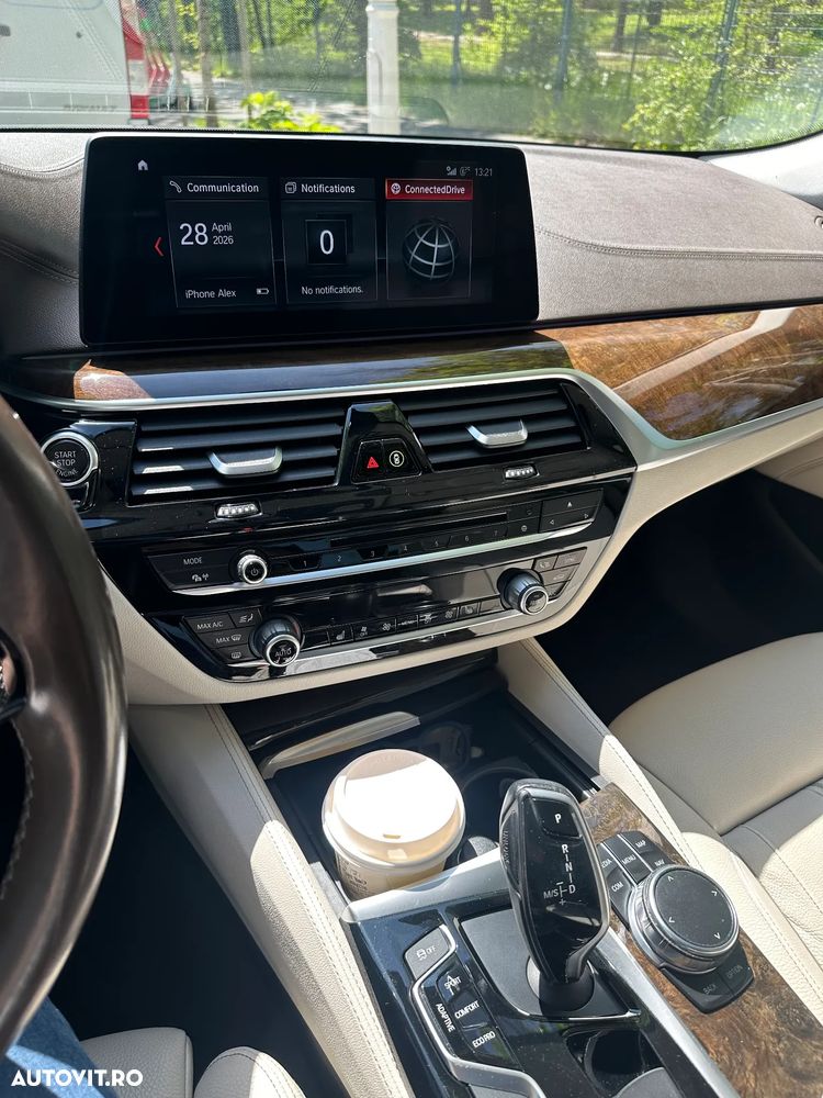 BMW Seria 5 530i xDrive AT - 15