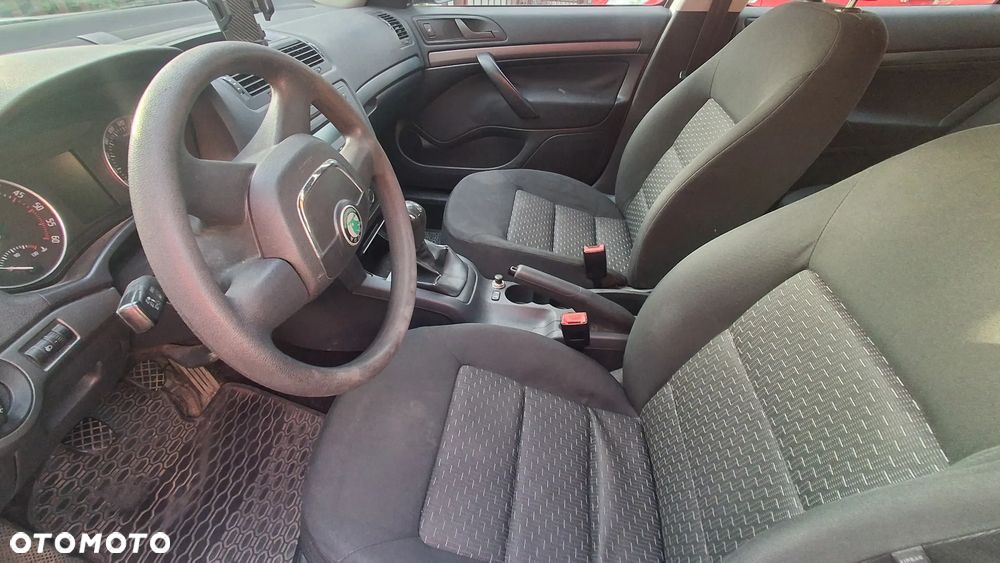 Skoda Octavia 1.6 TDI Ambiente - 8
