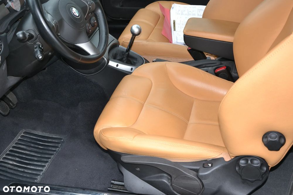 Alfa Romeo GT - 9