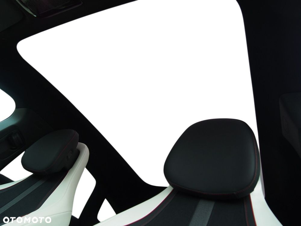 Mercedes-Benz CLA - 10