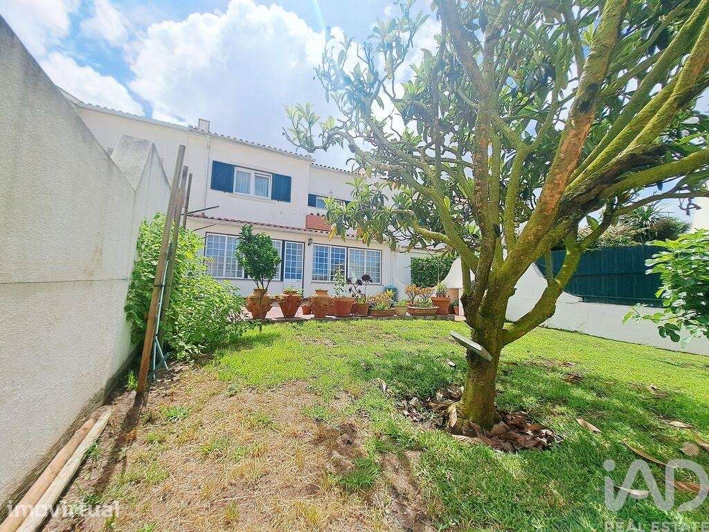 Moradia em banda T4 em Lourinhã e Atalaia de 176 m2