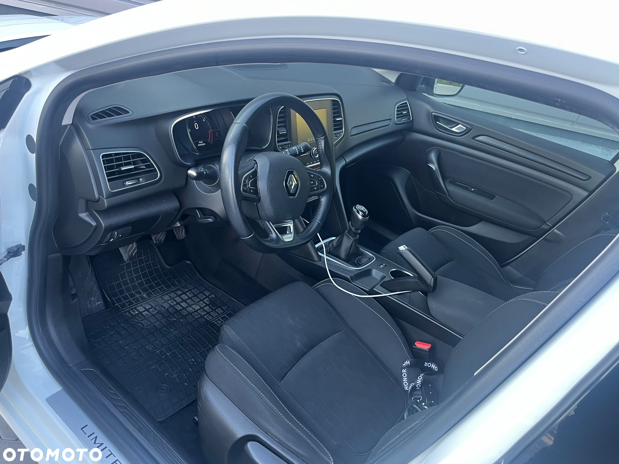 Renault Megane 1.5 Blue dCi Limited - 17
