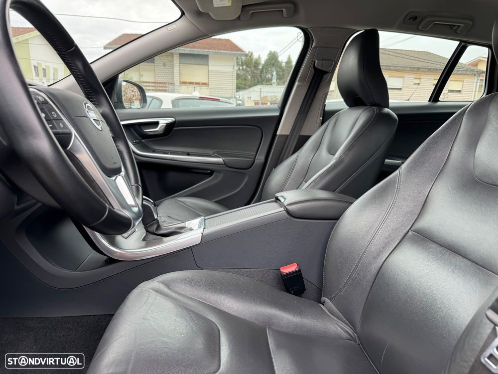 Volvo V60 2.4 D6 Summum AWD Phev - 5